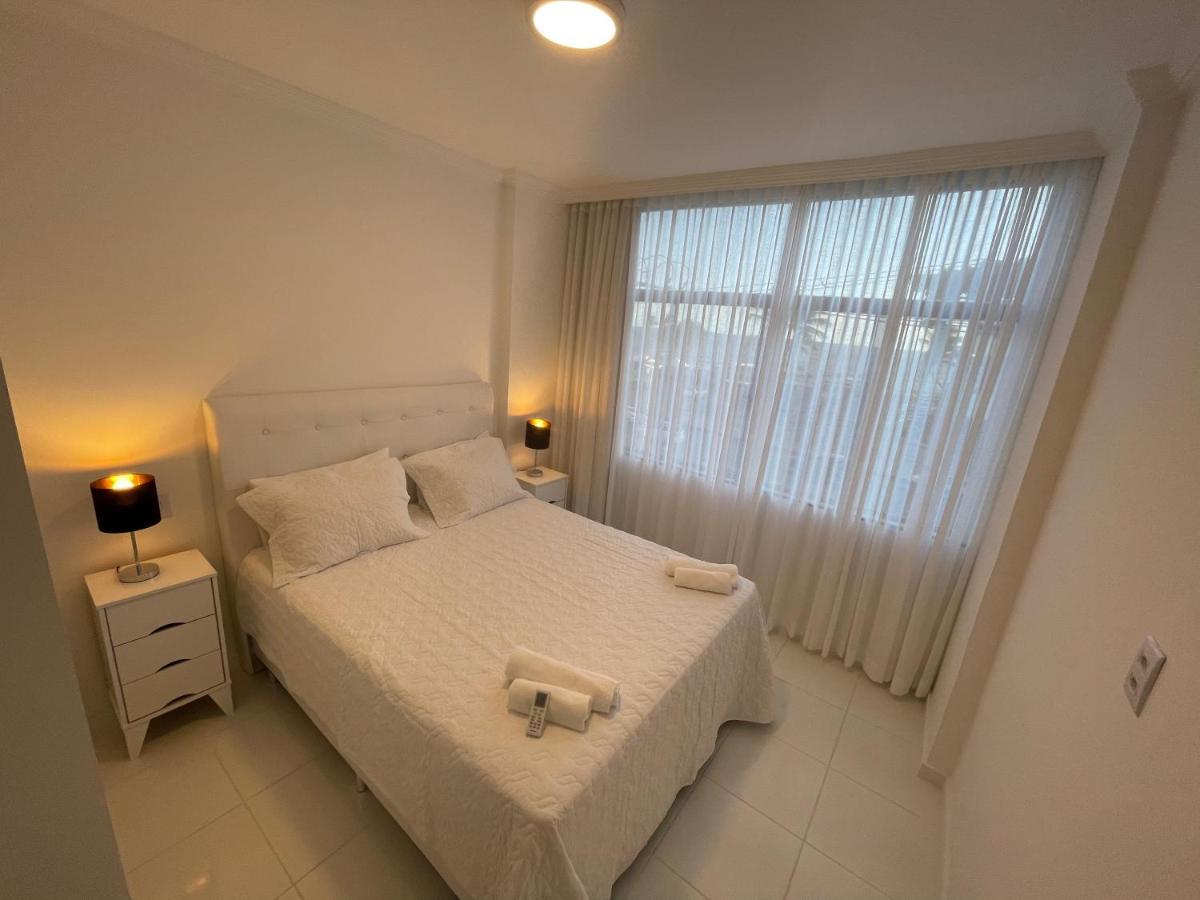 Apartamento Ondina 3 Quartos Frente *